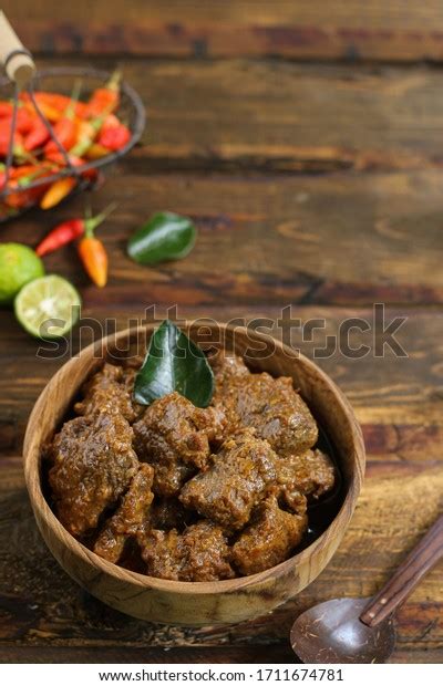 Rendang Padang Spicy Beef Stew Padang Stock Photo 1711674781 Shutterstock