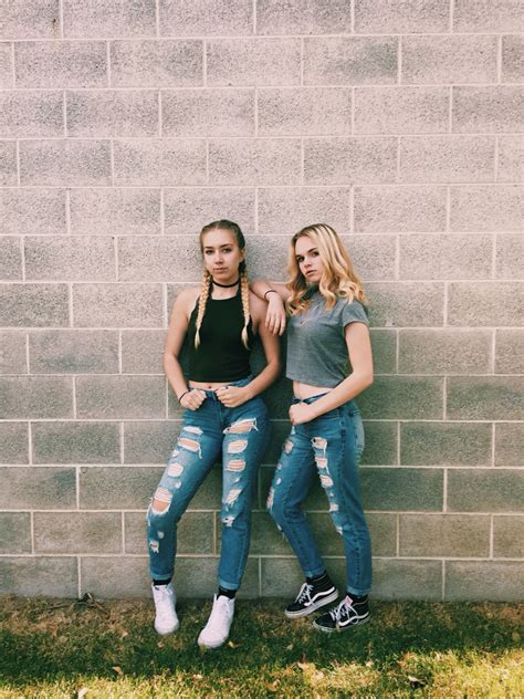 Best Friends•ripped Jeans• Insta• Emmy Christensen Friend Photoshoot Friend Pictures Poses