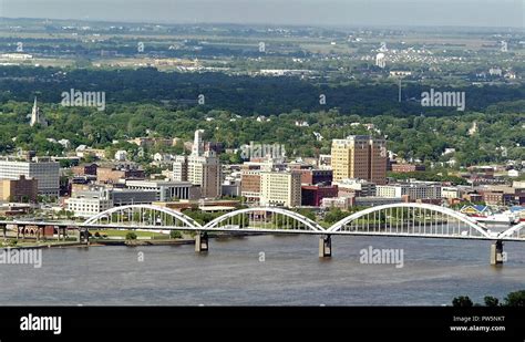 Davenport Iowa Usa 12th Oct 2018 The Centennial Bridge And