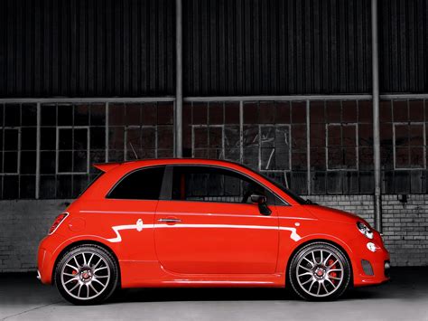 Add a bit of striping and you got yourself a very cute tribute to the 430 scuderia in a very compact form. FIAT 500 Abarth 695 Tributo Ferrari - 2009, 2010, 2011, 2012, 2013, 2014, 2015, 2016, 2017 ...