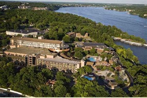 Lodge Of The Four Seasons Lake Of The Ozarks Mo Vacations In The Us Lake Vacations Dream