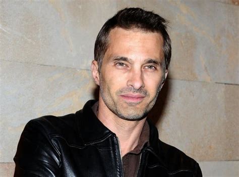 Olivier martinez and halle berry (wireimage) when halle berry and olivier martinez announced they were divorcing after two years of marriage, a few confidants close to the couple weren't surprised. Olivier Martinez Height, Weight, Measurements, Shoe Size ...