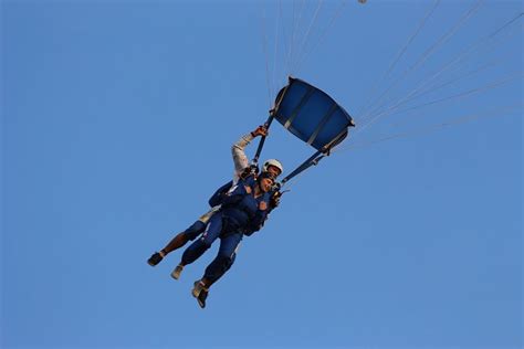 400 Free Skydiving And Parachute Images Pixabay