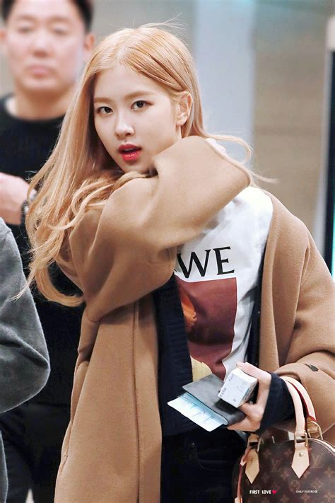 181223 Blackpink At Icn Airport 블랙 핑크 로즈 연예인 블랙핑크