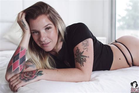 Wallpaper Women Long Hair Tattoo In Bed Pillow Suicide Girls
