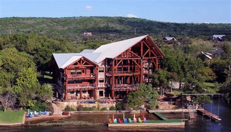 Where to rent a lake house in texas? 5 Exotic Places to Stay Overnight in the Hill Country