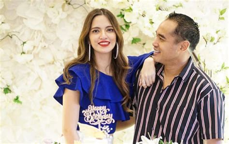 Rayakan Anniversary Pernikahan Nia Ramadhani Tulis Pesan Cinta Untuk Suami