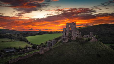 Corfe Castle On Hill During Sunset In Dorse England 4k Hd Travel