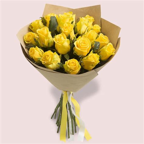 1 Dozen Yellow Roses Send T To Pakistan Send Birthday T To