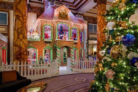 Book christmas day dinner now in san francisco. Best Hotel Gingerbread House Displays in the West - Sunset Magazine