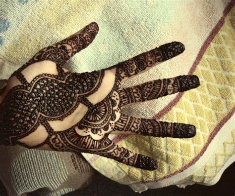 Beautiful Latest Simple Arabic Pakistani Indian Bridal Girl Mehndi