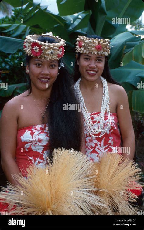 Oahu Polynesian Cultural Center Tahitian Women Hi Res Stock Photography