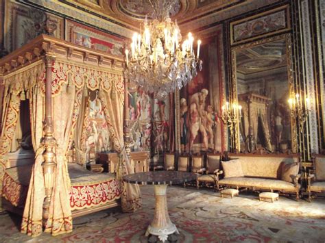 France Through The Ages Inside Castles Castles Interior Castle Bedroom