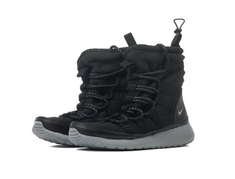 Nike Boots For Women Mix Of Style And Function Top Suzysfashion In 2020 Nike Boots Womens