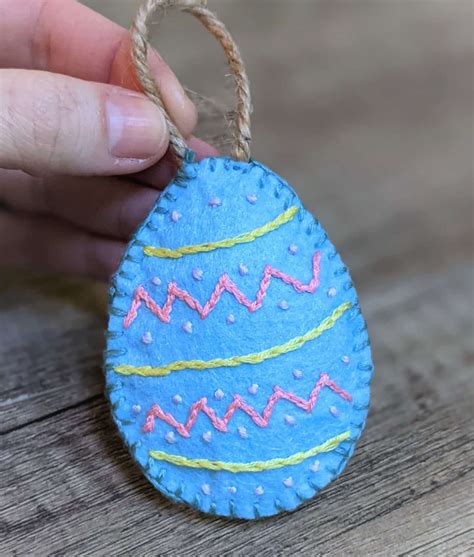 Felt And Fabric Easter Eggs Diy 5 Out Of 4 Patterns