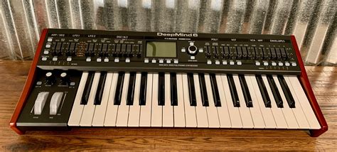 Behringer Deepmind 6 Voice Polyphonic Keyboard Synthesizer Demo ...