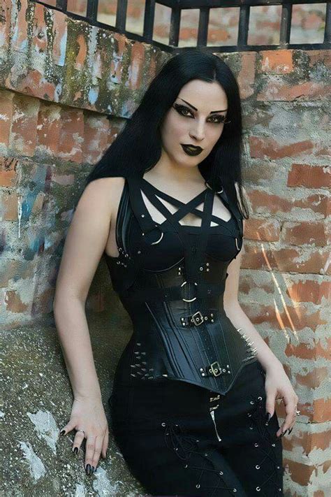 Sarah Gothic