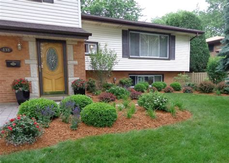 Split Level Landscape Traditional Landscape Chicago By In And Out