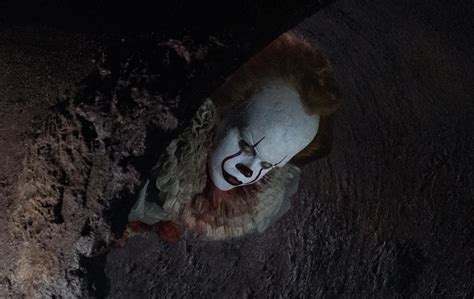 It Image Of Pennywise From Stephen King Adaptation Is Nightmare Fuel The Independent