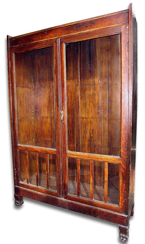 Flat Front Oak China Cabinet With 3 Shelves