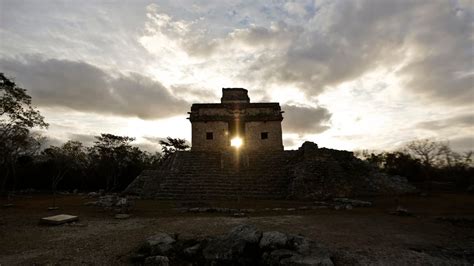 La Découverte Dune Cité Maya Par Un Adolescent était Trop Belle Pour