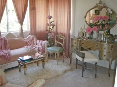 The furniture inspirational glamour bedroom ideas. Vintage glam | Bedroom vintage, Hollywood bedroom ...