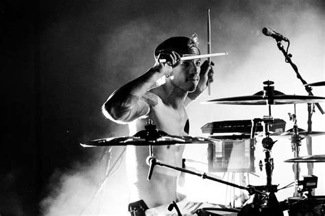 Playing Drums Josh Dun Twenty One Pilots Twenty One Pilots Wallpaper