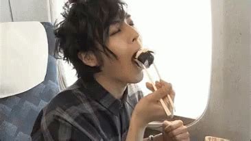 Daniel succeeds on the first try through luck. Shouta Aoi Sushi GIF - ShoutaAoi Eating Chopsticks ...