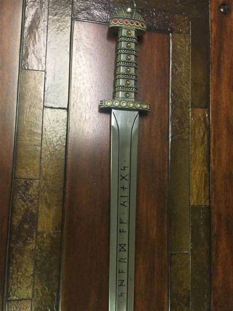 Vikings Sword Of Kings Ragnar Lothbrok Viking Sword King Ragnar