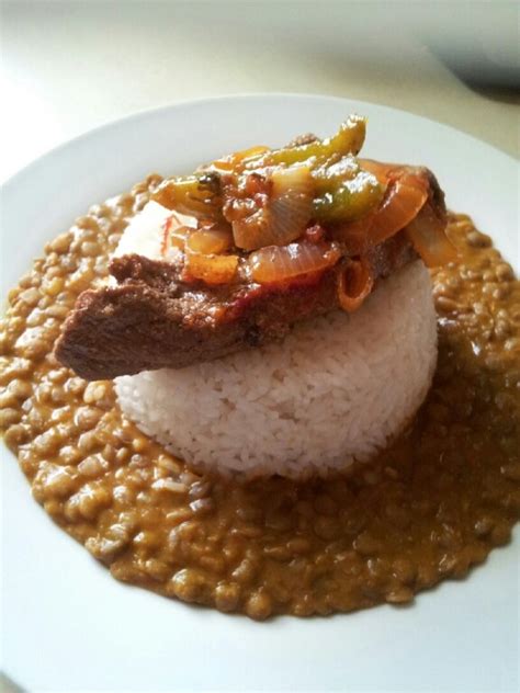 ecuadorian lentils with white rice and pepper steak food cooking recipes pepper steak