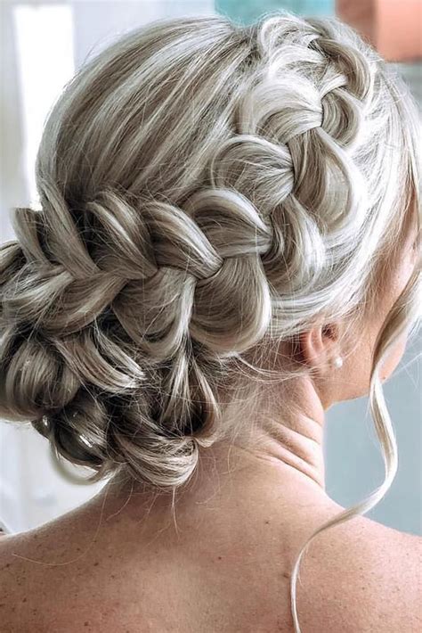 Mother Of The Bride Hairstyles 63 Elegant Ideas 2021 Guide Updos