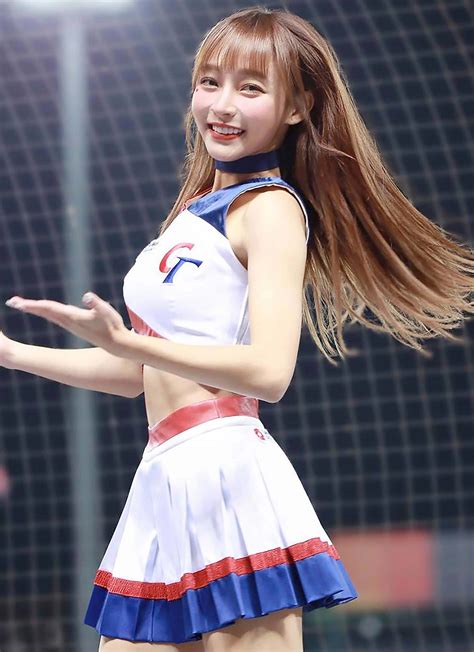 Interview With The Popular Taiwanese Cheerleader Ling Shan Nice To