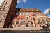 Wrocław : l’université, l’église Sainte-Élisabeth et la grande place du ...