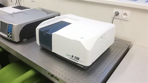 Biomaterials Ultraviolet Visible And Near Infrared Spectrophotometer