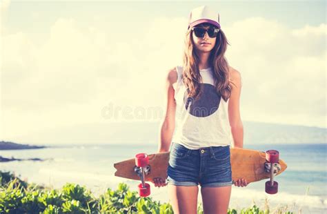 Hipster Girl With Skate Board Wearing Sunglasses Stock Images Image