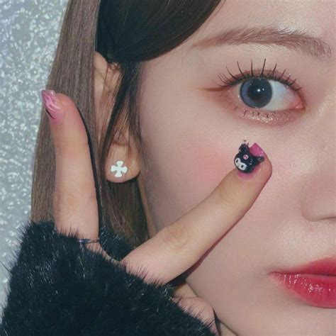 Le Sserafim Sakura Details 1 Girl Kpop Idol Sakura Nose Ring