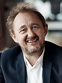 Compare Andrew Upton's Height, Weight with Other Celebs