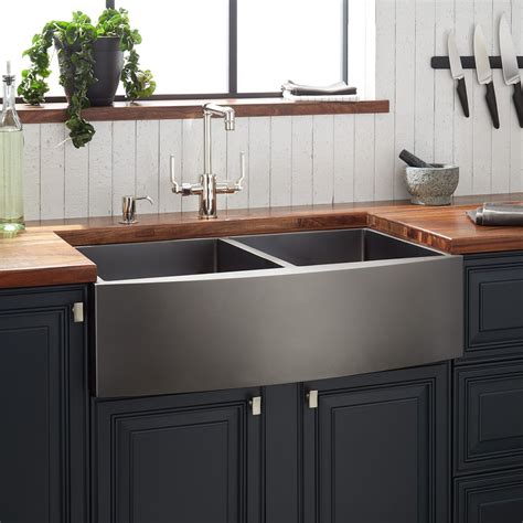 33 Atlas Double Bowl Stainless Steel Farmhouse Sink In Curved Apron In