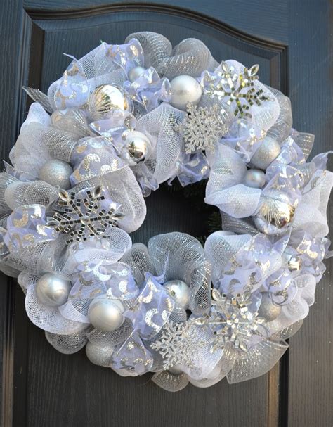 Deco Mesh White Snowflake Wreath Silver And White Tones