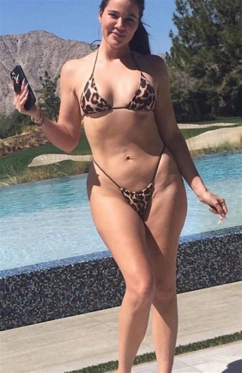 Khloe Kardashians Cryptic Instagram Posts Amid Unedited Bikini Photo Drama Daily Telegraph