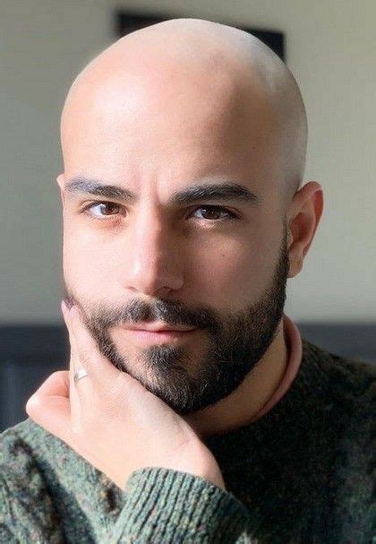 Pin By Fred Gendre On Barbes In 2021 Bald Men With Beards Bald With Beard Bald Head With Beard