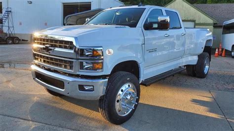 2020 Chevy Silverado Medium Duty Pickup Heads To Auction Gm Authority