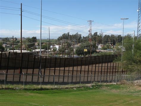 Mexico Us Border Between San Luis Arizona And San Luis Flickr