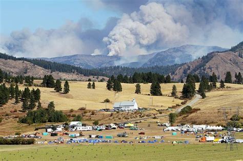 Kidnapped french girl, 8, found with mother 5. Table Mountain fire in Washington triples in size | Table ...