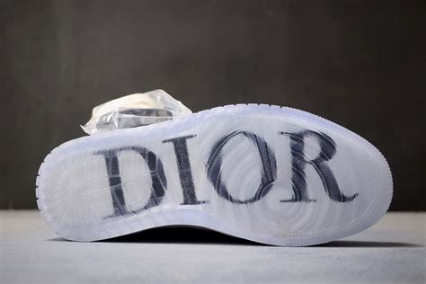 This dior x air jordan 1 features a white and grey upper with air dior branding on the tongues and above the wings logo. Replica Dior x Air Jordan 1 Retro High Premium Sneaker For ...
