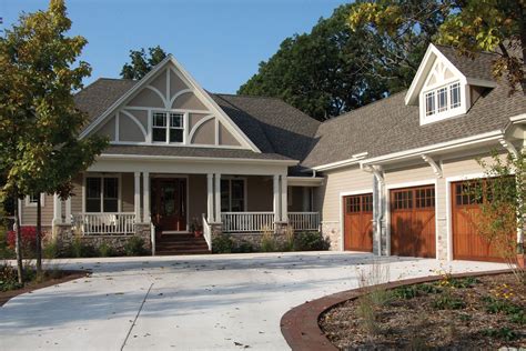 By far our trendiest bedroom configuration, 3 bedroom floor plans allow for a wide number of options and a broad range of functionality for any homeowner. Craftsman Style House Plan - 3 Beds 2.5 Baths 2325 Sq/Ft ...