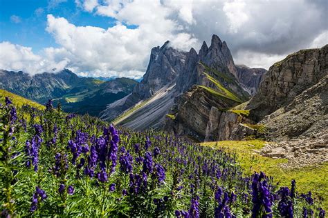 Why To Explore The Italy Mountains In 2022 — Peakvisor