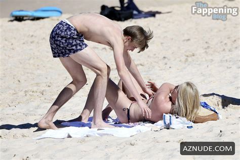 Penny Lancaster Sexy Spotted Showing Off Her Attractive Body Wearing A Hot Bikini At Bondi Beach