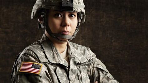 u s military lifts ban on women in combat history