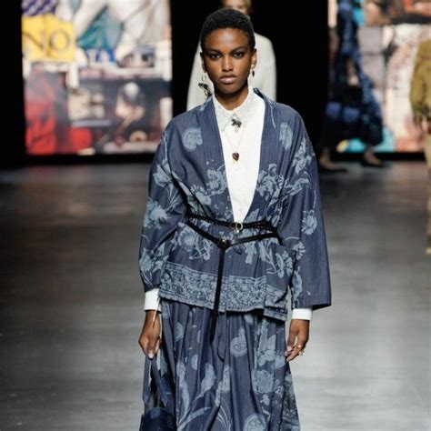 Kain Endek Bali Digunakan Christian Dior Pada Paris Fashion Week 2020